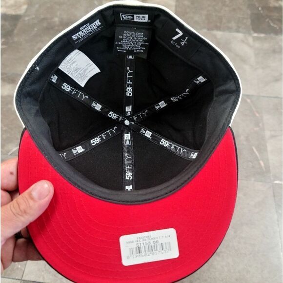 STRANGER THINGS HELLFIRE CLUB EXCLUSIVE HAT 7 1/4 BRAND NEW!! - Picture 5 of 6